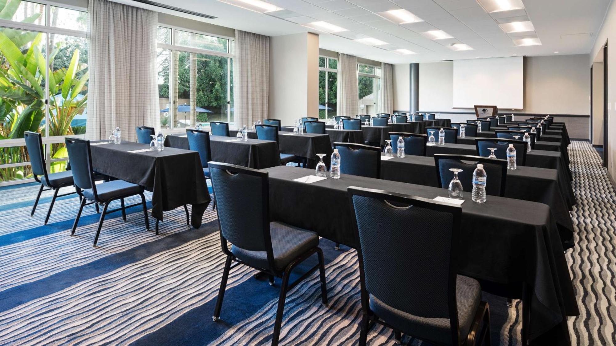 Doubletree By Hilton San Diego Del Mar Extérieur photo